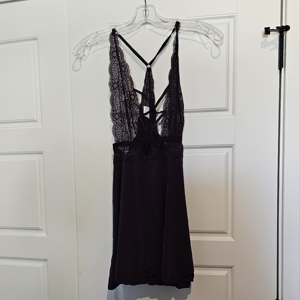 Elegant Lace Nightgown - Purple